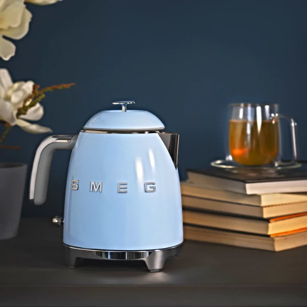 Ấm siêu tốc SMEG KLF05PBEU Pastel Blue 0,8L 1400W màu xanh blue