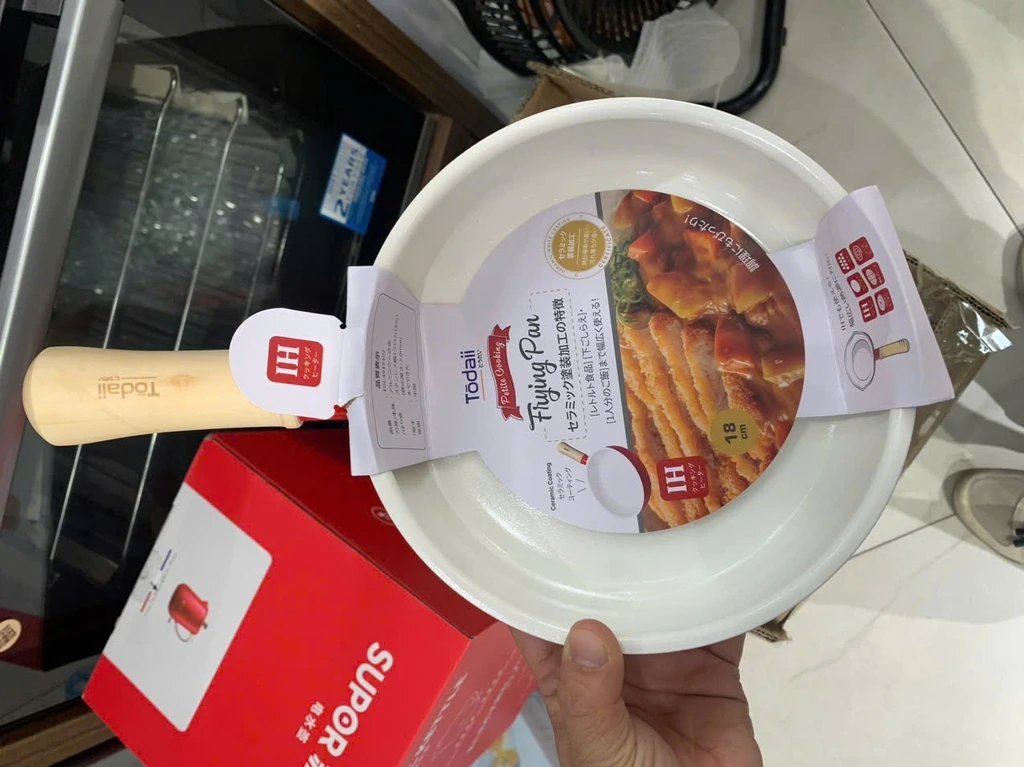 Chảo chống dính Ceramic Todaii cán gỗ 18cm