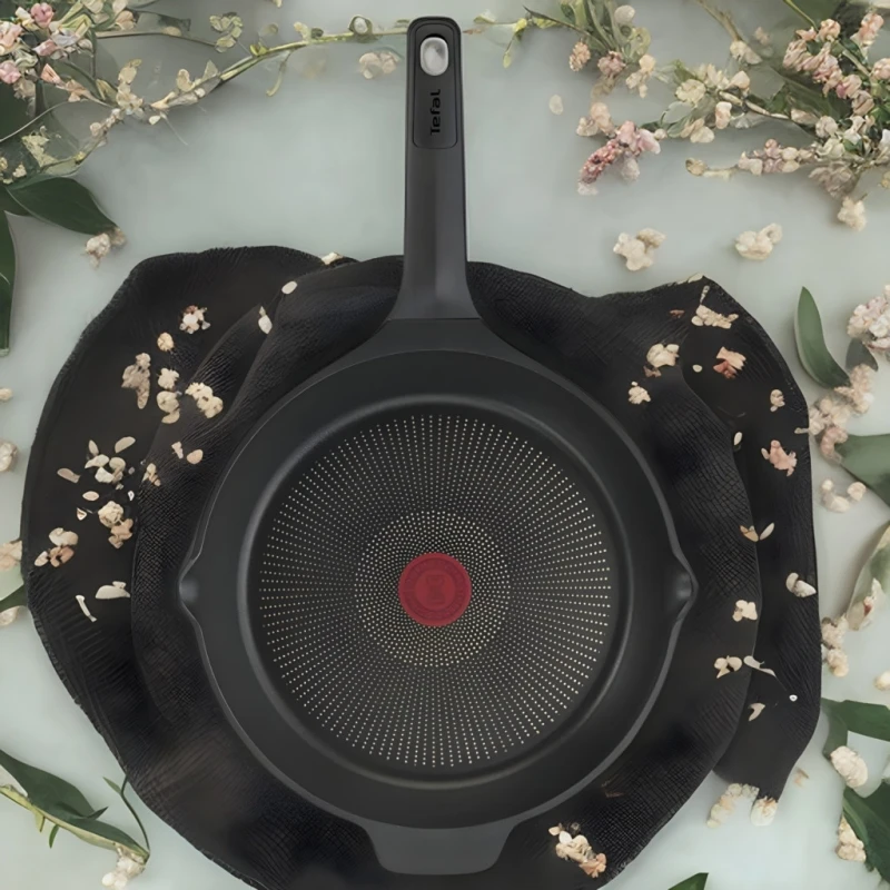 Chảo Tefal Robusto 22cm (có miệng rót)