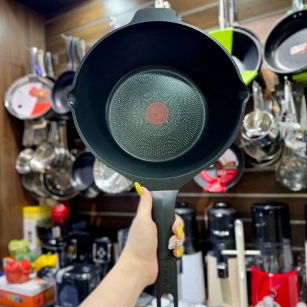 Chảo sâu lòng Tefal Robusto 28cm (có miệng rót)