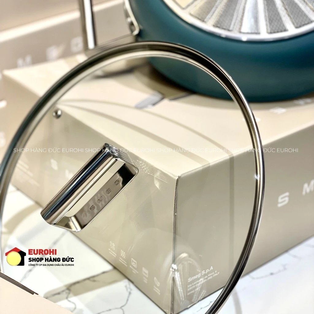 Nồi chảo SMEG DPF2812EGM 28cm màu xanh ngọc (vung kính)