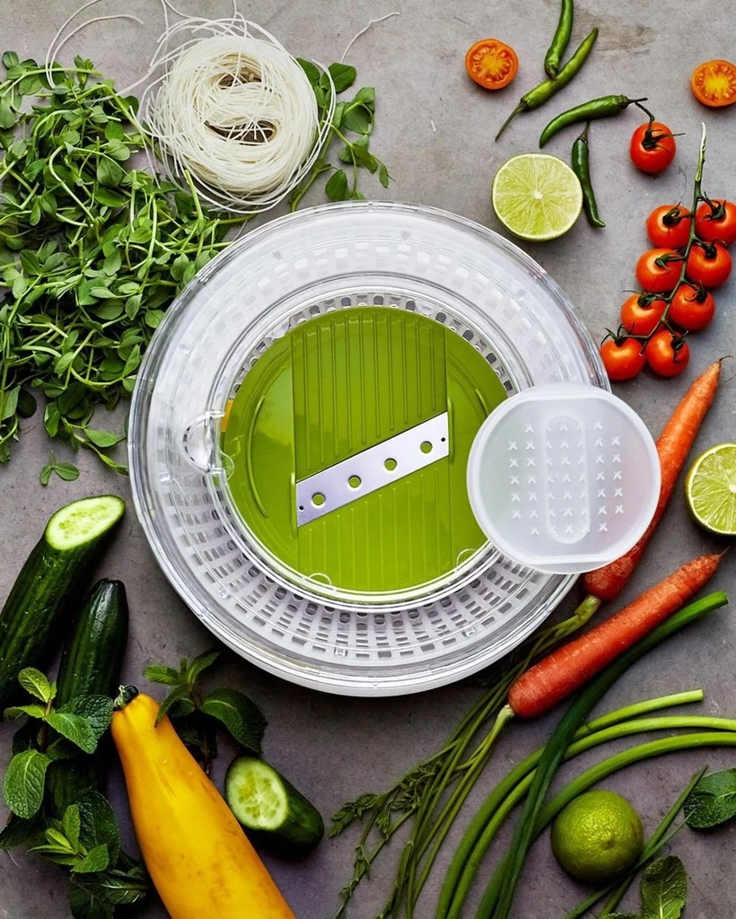 Rổ quay rau kèm bộ dụng cụ làm Salad Joseph Joseph 4 món 20154