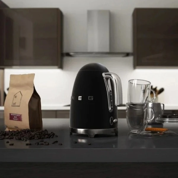 Ấm siêu tốc Smeg Black Matt KLF03BLMEU 1,7L màu đen nhám