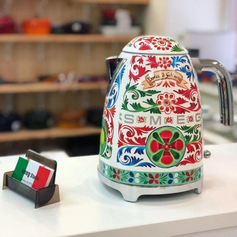 Ấm siêu tốc SMEG KLF03DGEU Dolce&Gabbana Sicily is my love 1,7L 2400W