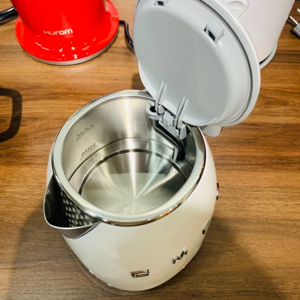 Ấm siêu tốc SMEG KLF05WHEU White 0,8L màu trắng
