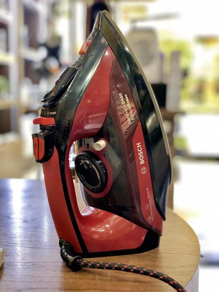 BÀN LÀ BOSCH TDA503001P 3000W