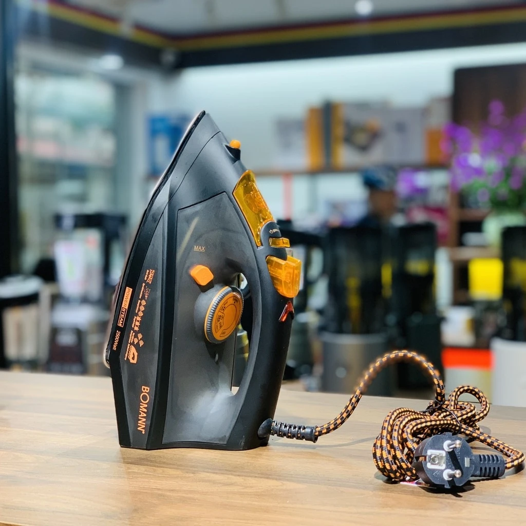 Bàn là hơi nước Bomann DB784 CB 2500W
