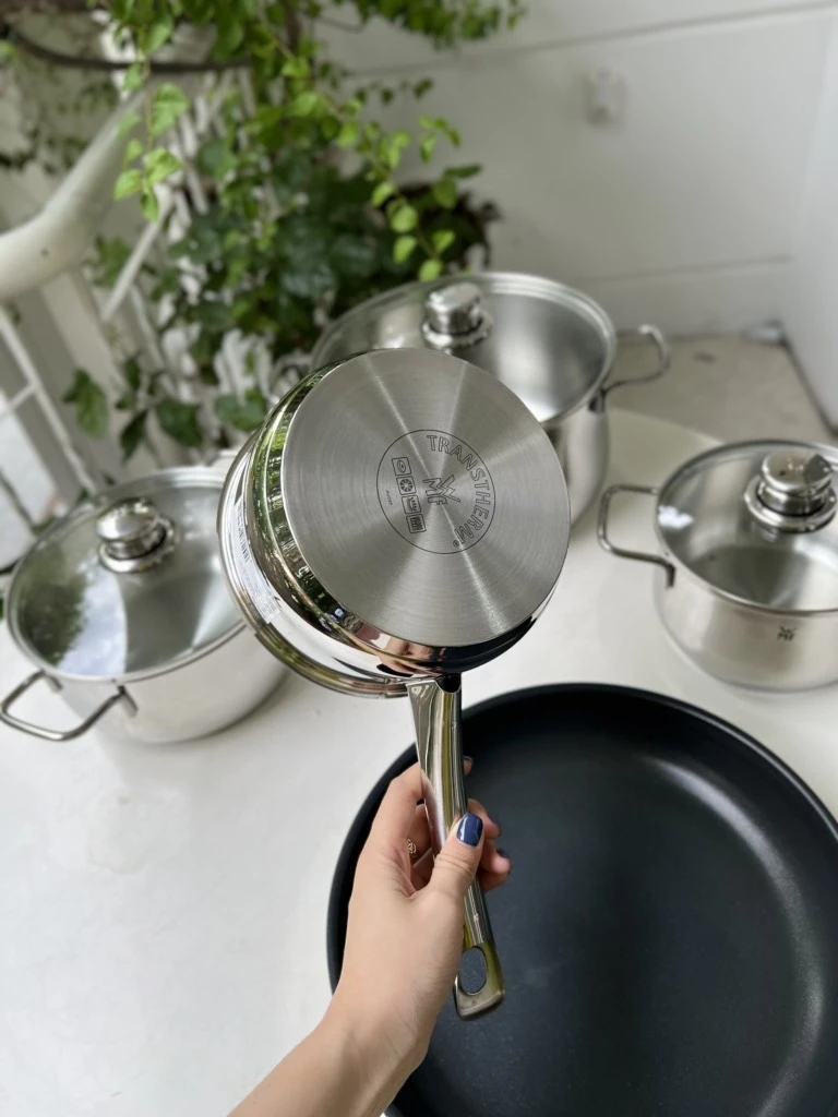 Bộ nồi WMF 6 món (4 nồi + 1 chảo 28cm + 1 xẻng silicon)