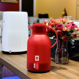 Bình giữ nhiệt Emsa Samba 1,5L màu đỏ 3110600413