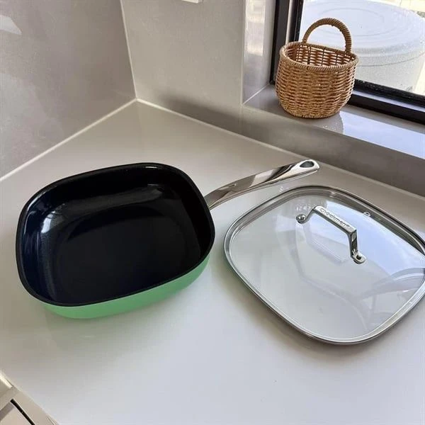 Chảo vuông chống dính Fruto Chockmen 24.5cm (Model C500-G / CKM-FY3L24PG – Màu Xanh Lá)