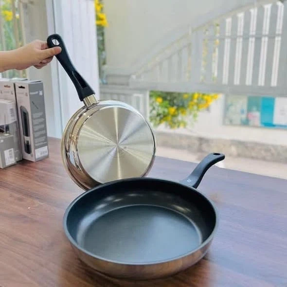 Chảo chống dính WMF DEVIL FRYPAN 20CM cán nhựa 