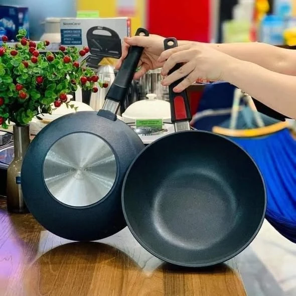  CHẢO SÂU LÒNG WOLL DIAMOND LITE WOK AND STIR FRY PANS SZ 30