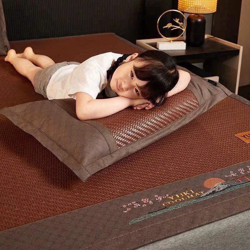 Chiếu mây băng YUKI 2025 kích thước 2 x 2,2m (tặng kèm 2 vỏ gối)