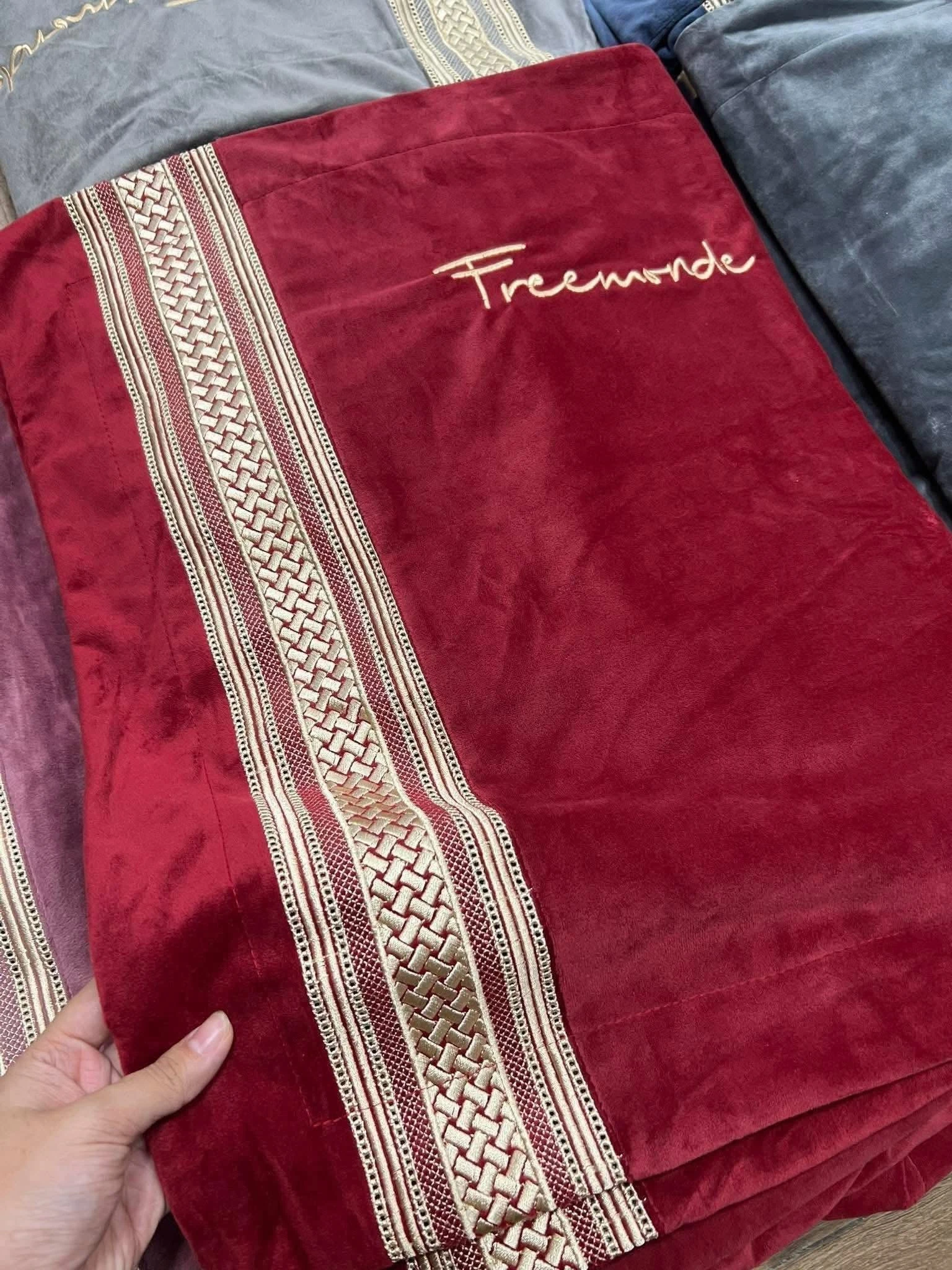 FREEMONDE - Bộ sưu tập chăn ga gối (gồm 5 món) (hết số 5)