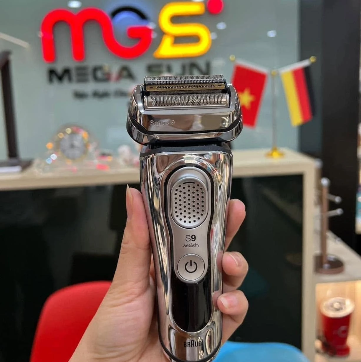 MÁY CẠO RÂU BRAUN SERIES 9 9375CC