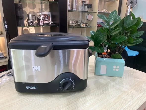 Nồi chiên ngập dầu Unold 58615