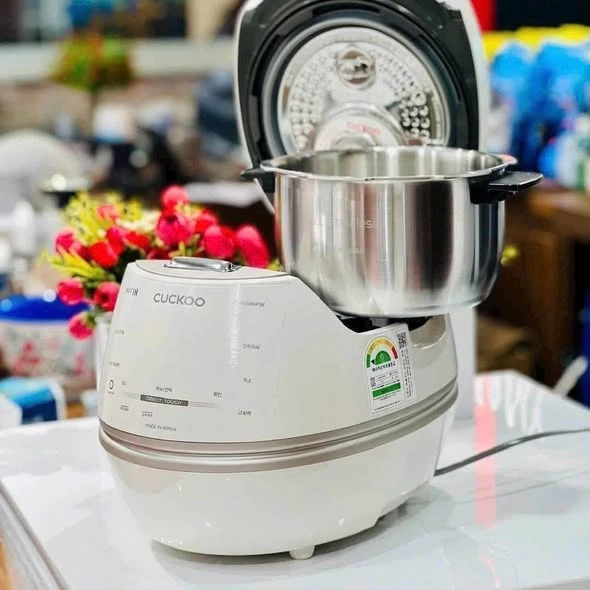 NỒI CƠM CAO TẦN ÁP SUẤT CUCKOO CRP-CHAS109FW/FB (1,8L) 