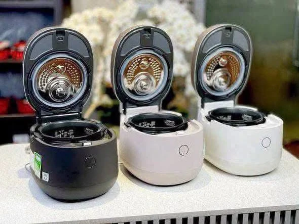 NỒI CƠM CAO TẦN CUCKOO CRP-NHTR1010 (1,8 L)