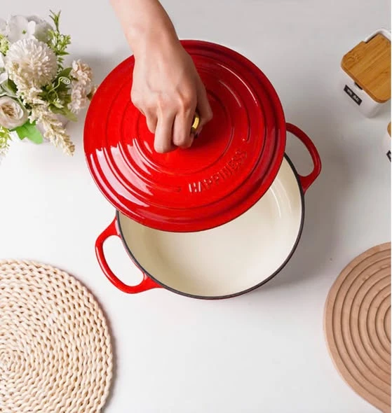 Nồi gang đỏ cherry núm vàng Happiness 20cm, dung tích 2,8l