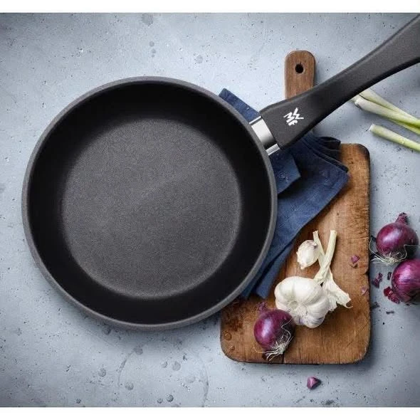 Set 2 chảo chống dính WMF DEVIL FRYPAN 20CM+28CM cán nhựa