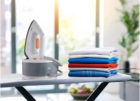 Bàn là hơi nước Braun CareStyle Compact IS 2132