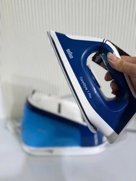 BÀN LÀ HƠI NƯỚC CAO CẤP BRAUN CARESTYLE 1 PRO