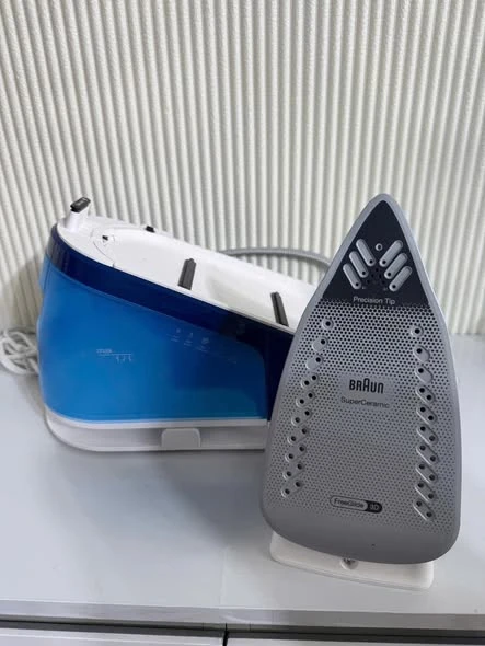 BÀN LÀ HƠI NƯỚC CAO CẤP BRAUN CARESTYLE 1 PRO