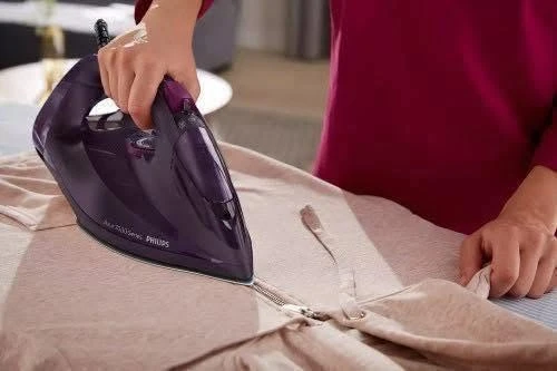 Bàn là hơi nước Philips Azur 7000 Series DST70 (Còn tím)