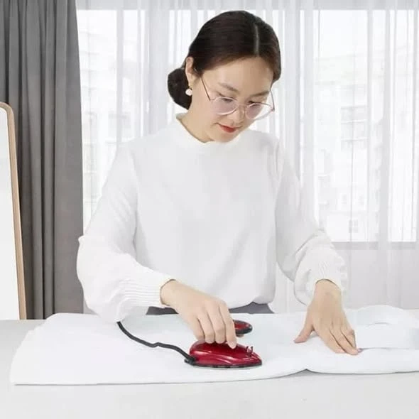 BÀN LÀ MINI LIVMOM màu đỏ 