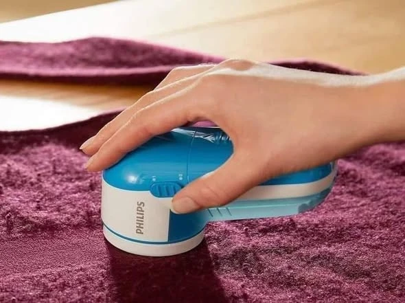 MÁY CẮT LÔNG XÙ PHILIPS GC026/00 màu xanh