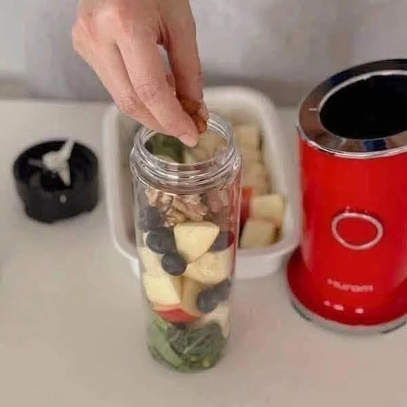 MÁY XAY SINH TỐ MINI HUROM BL-C01FCR 