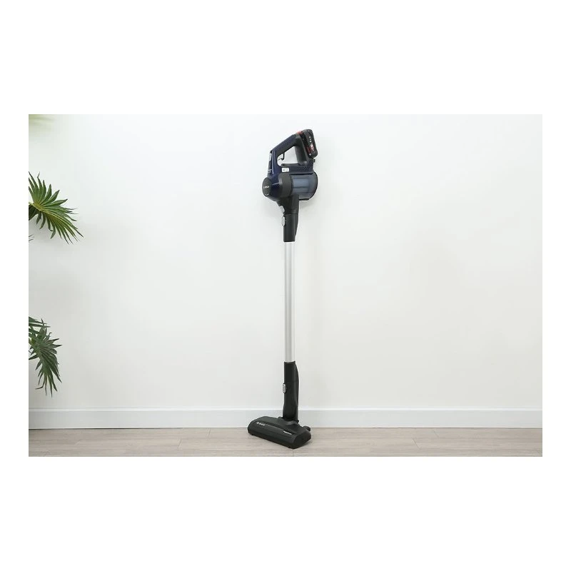 Máy hút bụi Bosch BBS611MAT